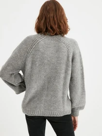 Свитры и кардиганы Trendyol модель TWOAW22KZ0275/Gri Фото
