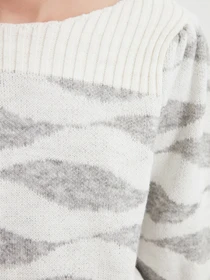 Свитры и кардиганы Trendyol модель TWOAW22KZ0461/Ekru Фото