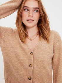 Светри та кардигани Trendyol модель TWOAW22KZ0779/Camel Фото