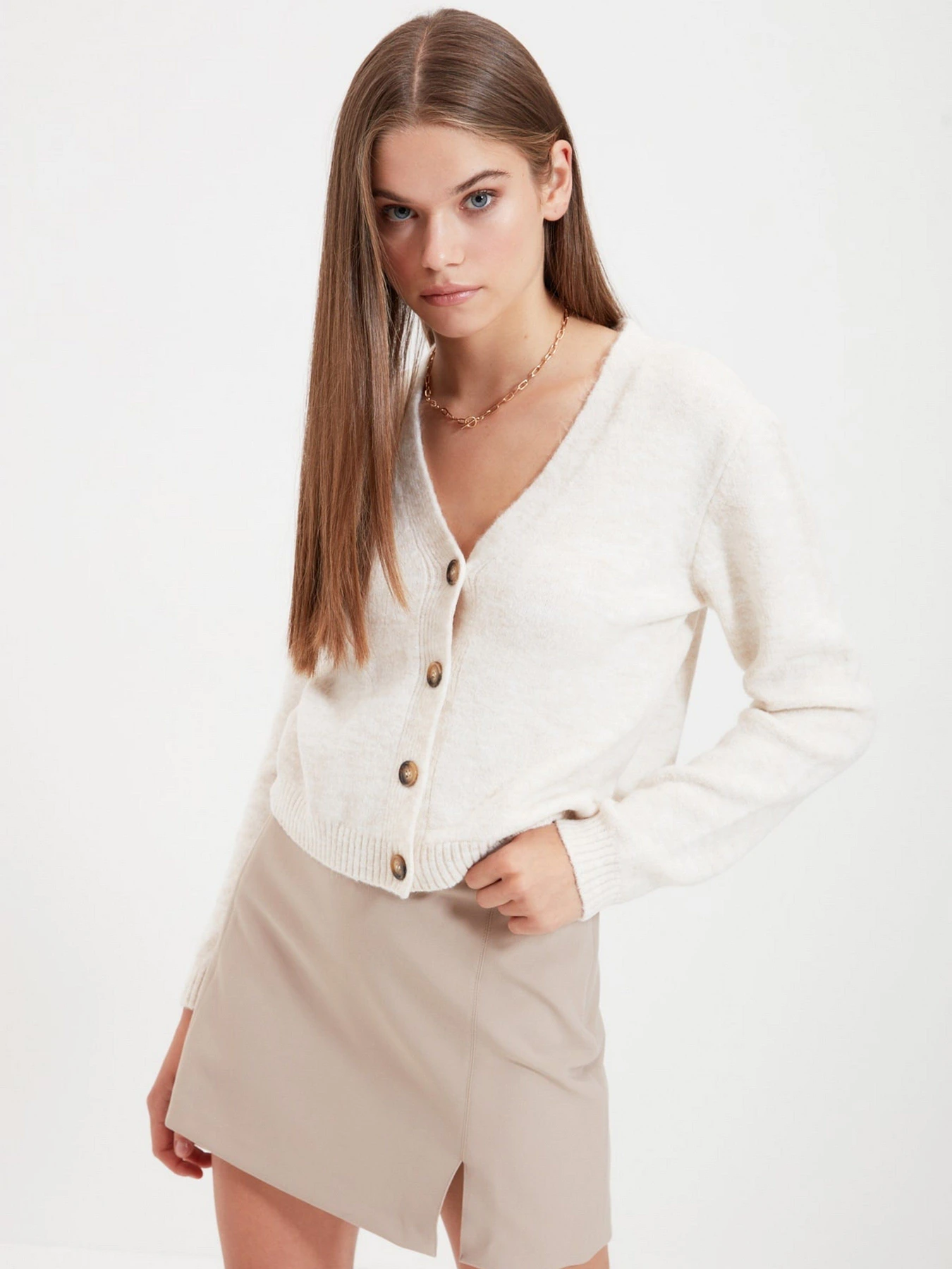 Свитры и кардиганы Trendyol модель TWOAW22KZ0779/Ekru Фото