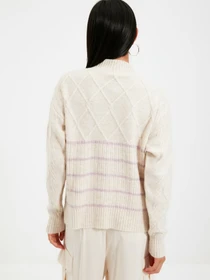 Свитры и кардиганы Trendyol модель TWOAW22KZ0462/Ekru Фото