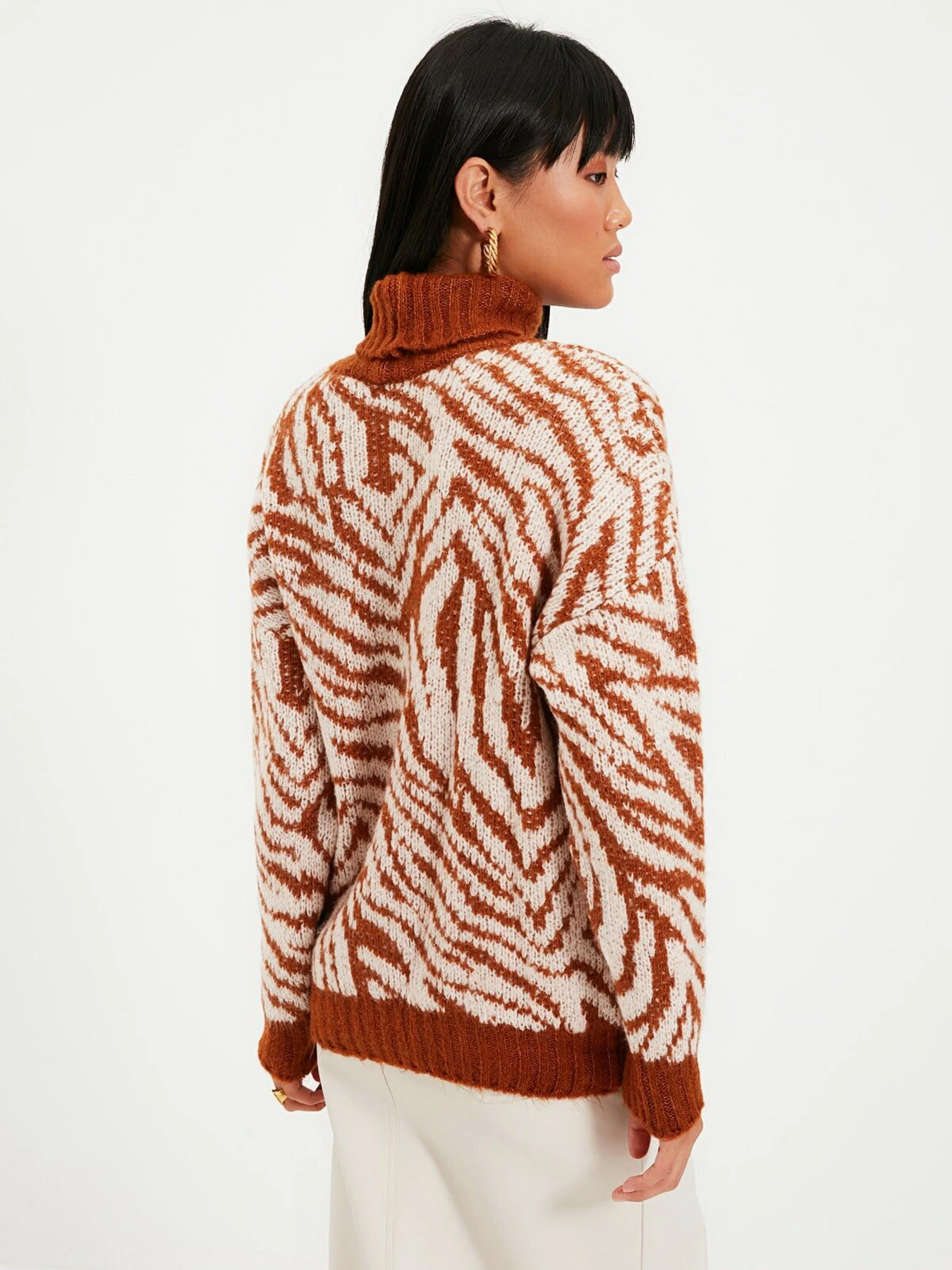 Свитры и кардиганы Trendyol модель TWOAW22KZ0493/Kahverengi Свитры и кардиганы Trendyol модель TWOAW22KZ0493/Kahverengi Фото