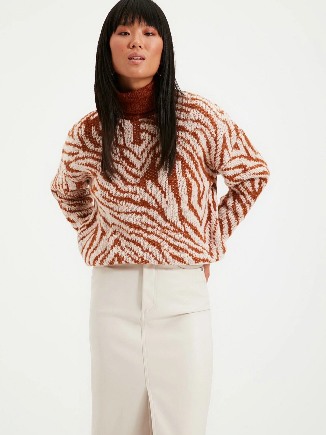 Свитры и кардиганы Trendyol модель TWOAW22KZ0493/Kahverengi Свитры и кардиганы Trendyol модель TWOAW22KZ0493/Kahverengi Фото
