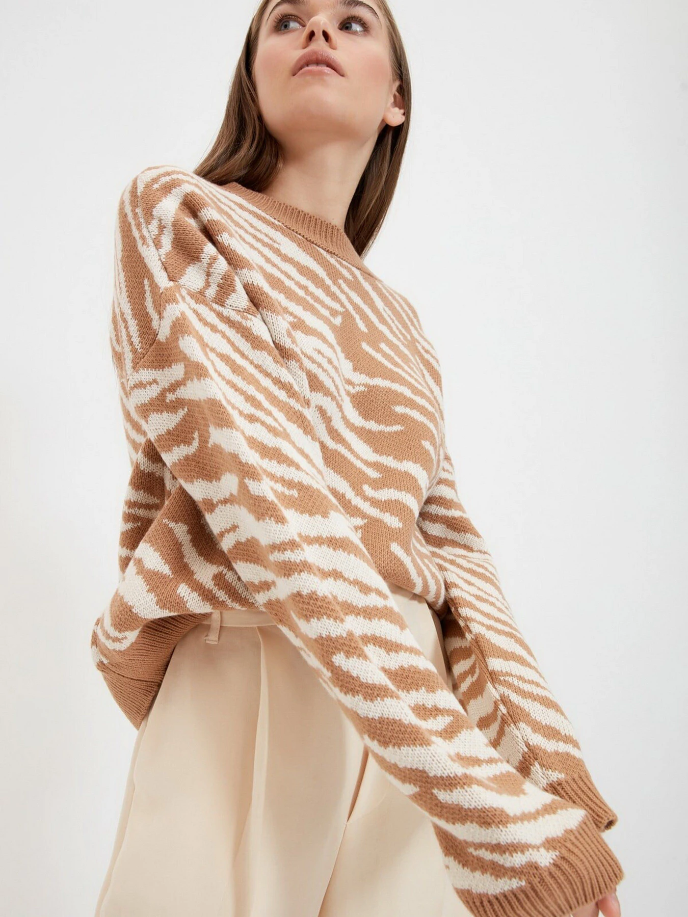 Свитры и кардиганы Trendyol модель TWOAW22KZ0499/Camel Фото