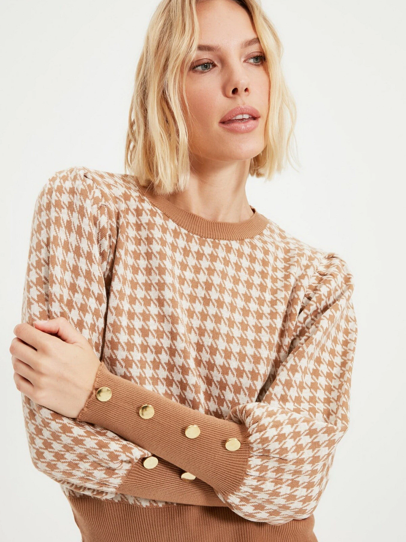 Свитры и кардиганы Trendyol модель TWOAW22KZ0529/Camel Свитры и кардиганы Trendyol модель TWOAW22KZ0529/Camel Фото