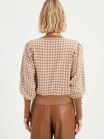 Свитры и кардиганы Trendyol модель TWOAW22KZ0529/Camel Фото