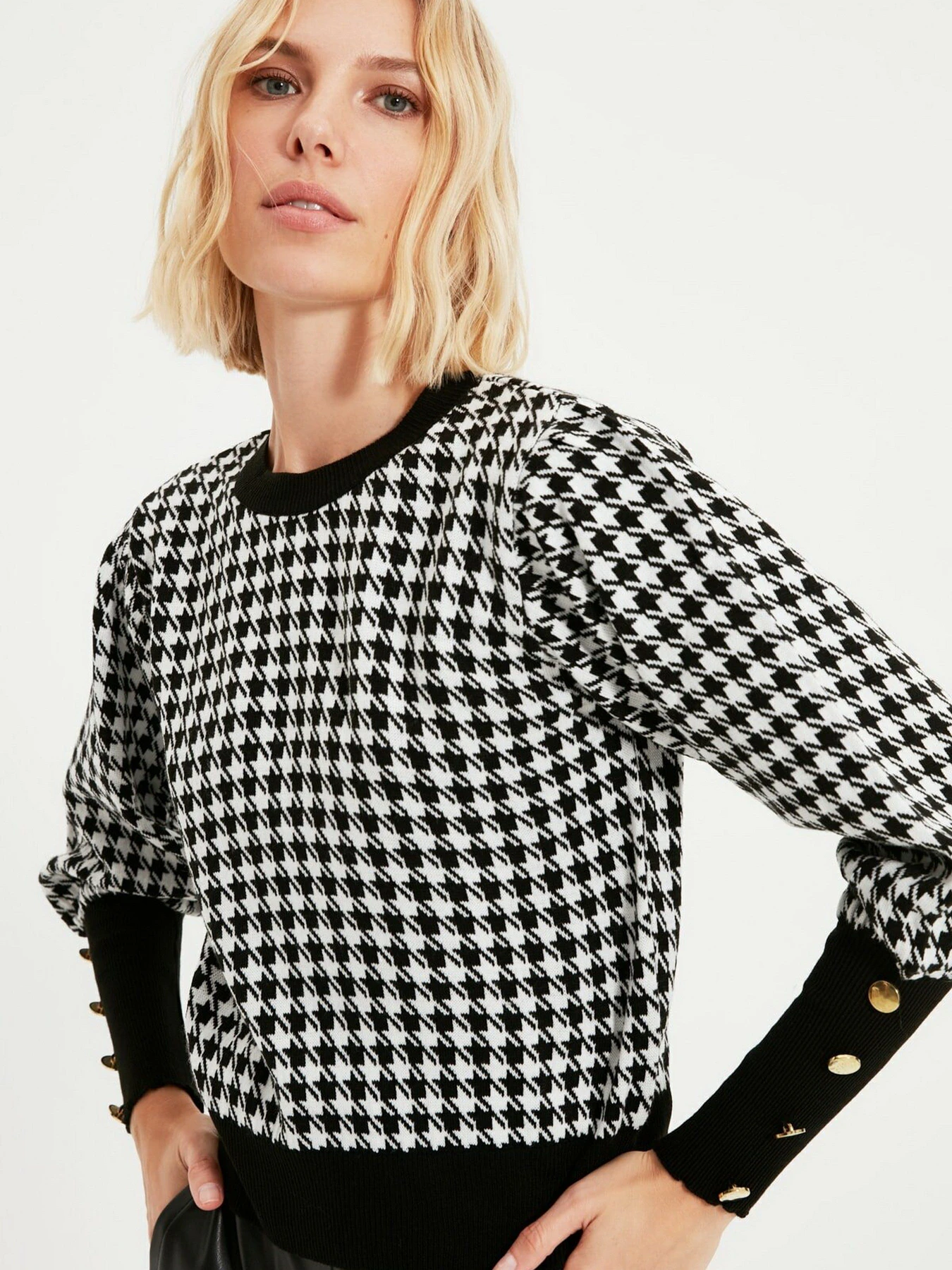 Свитры и кардиганы Trendyol модель TWOAW22KZ0529/Siyah Свитры и кардиганы Trendyol модель TWOAW22KZ0529/Siyah Фото