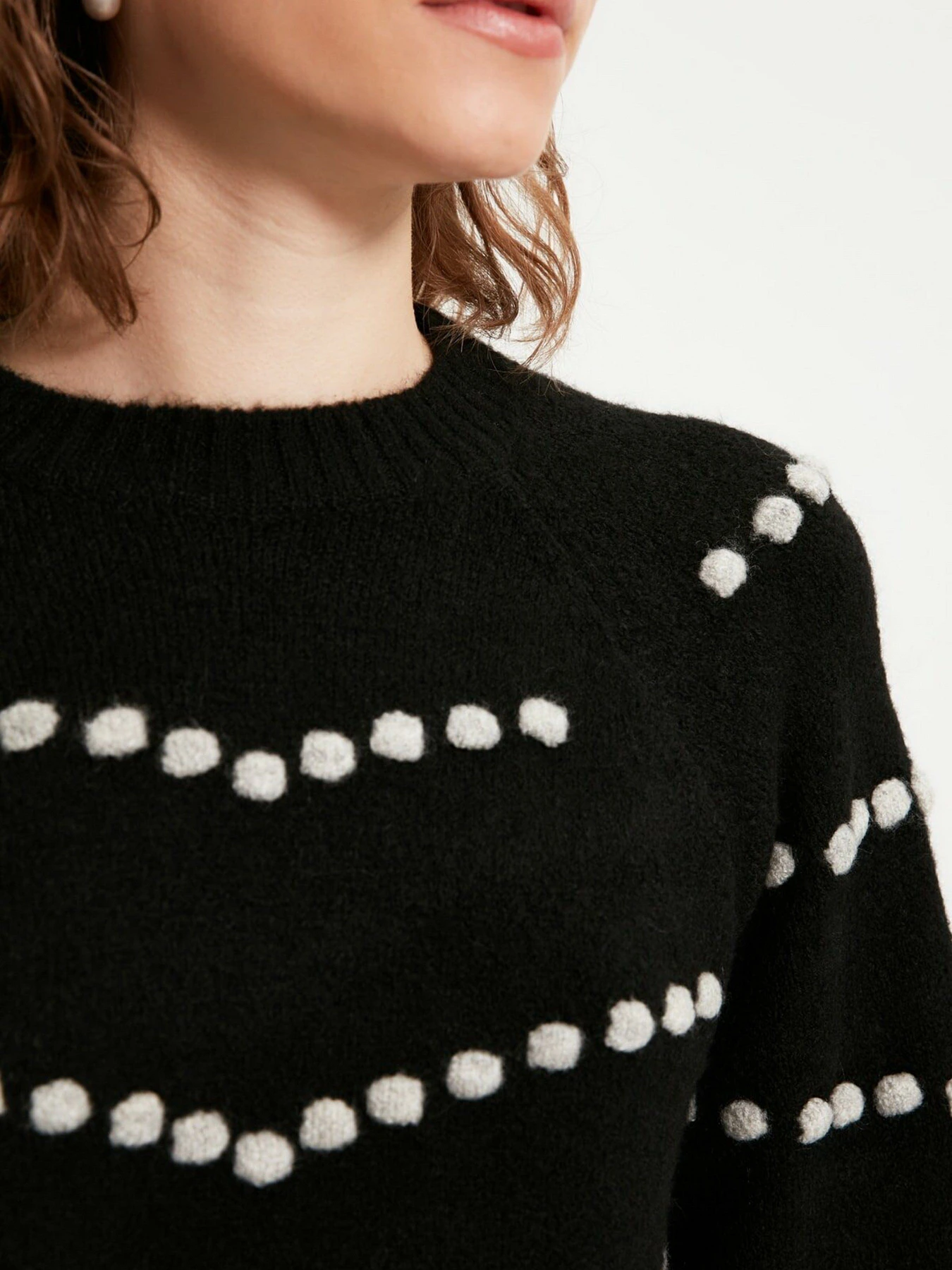 Свитры и кардиганы Trendyol модель TWOAW22KZ0707/Siyah Свитры и кардиганы Trendyol модель TWOAW22KZ0707/Siyah Фото