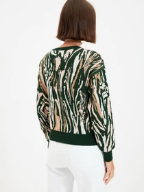 Свитры и кардиганы Trendyol модель TWOAW22KZ0909/Zumrut Yesili Фото