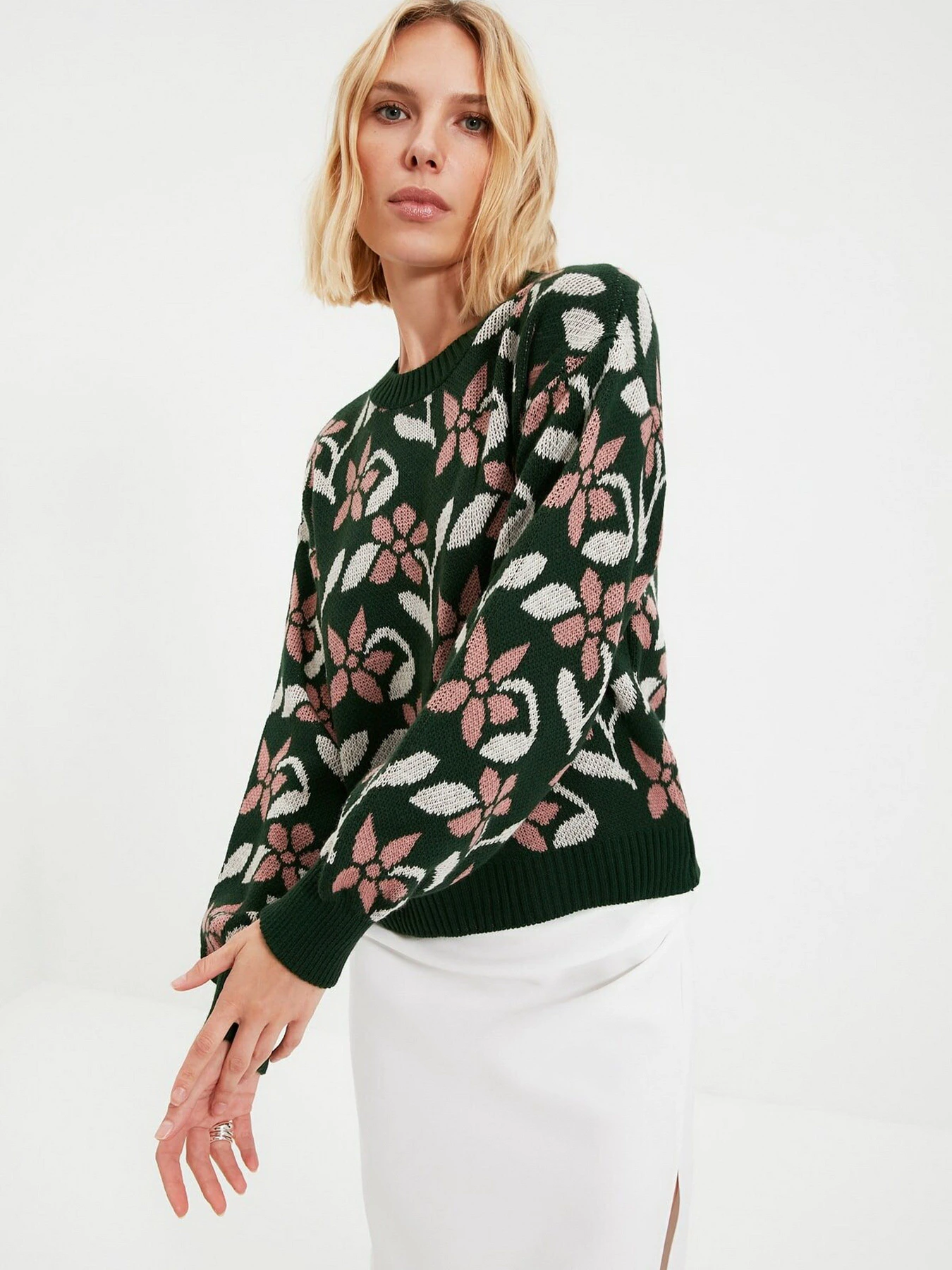 Свитры и кардиганы Trendyol модель TWOAW22KZ1012/Zumrut Yesili Свитры и кардиганы Trendyol модель TWOAW22KZ1012/Zumrut Yesili Фото