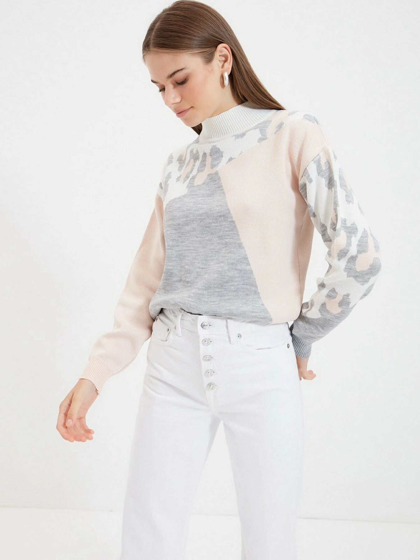 Свитры и кардиганы Trendyol модель TWOAW22KZ1107/Gri Свитры и кардиганы Trendyol модель TWOAW22KZ1107/Gri Фото