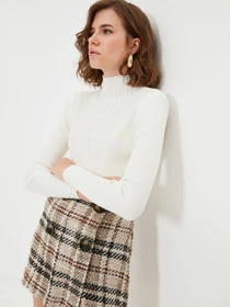 Свитры и кардиганы Trendyol модель TWOAW22KZ1411/Ekru Фото