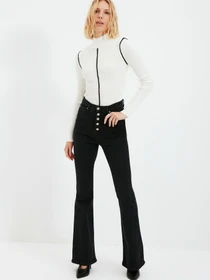 Свитры и кардиганы Trendyol модель TWOAW22KZ1477/Ekru Фото