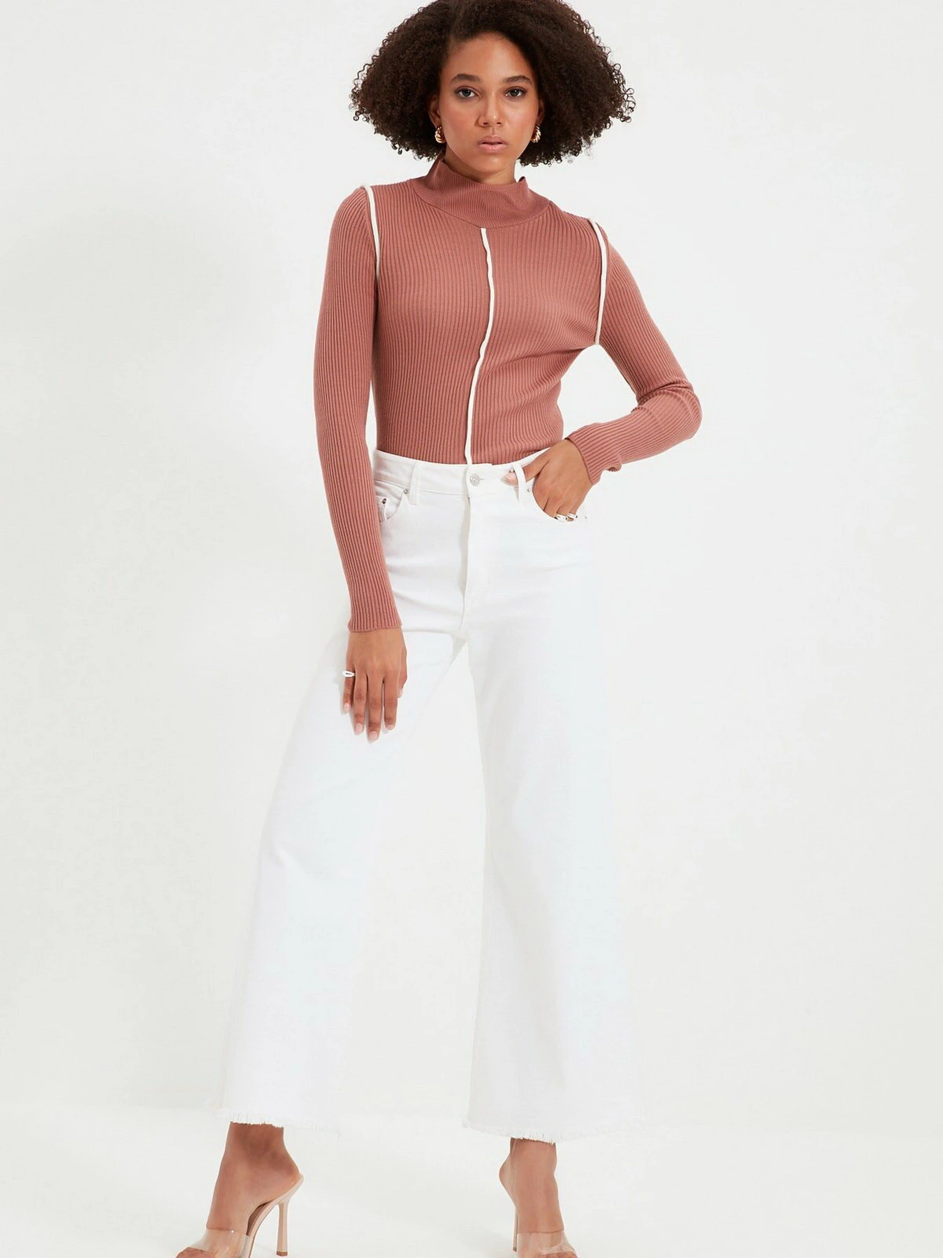 Свитры и кардиганы Trendyol модель TWOAW22KZ1477/Gul Kurusu Свитры и кардиганы Trendyol модель TWOAW22KZ1477/Gul Kurusu Фото