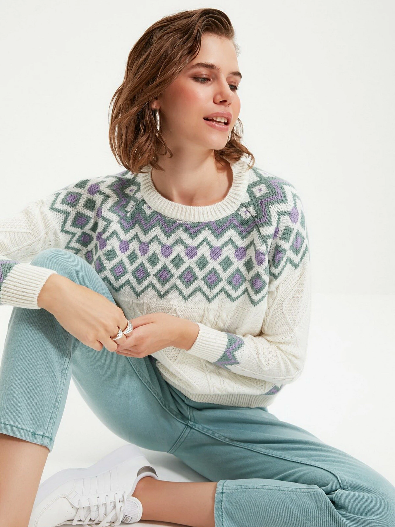 Свитры и кардиганы Trendyol модель TWOAW22KZ1548/Ekru Фото