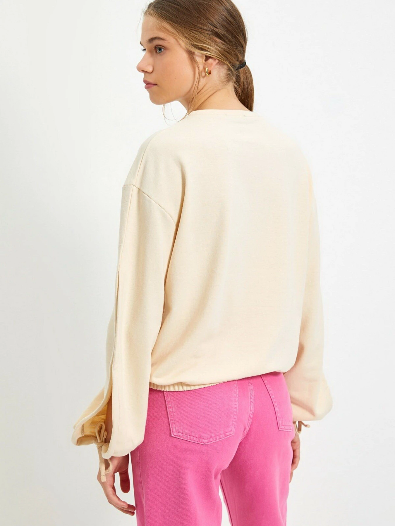 Худи и свитшоты Trendyol модель TWOAW22SW0393/Bej Худи и свитшоты Trendyol модель TWOAW22SW0393/Bej Фото