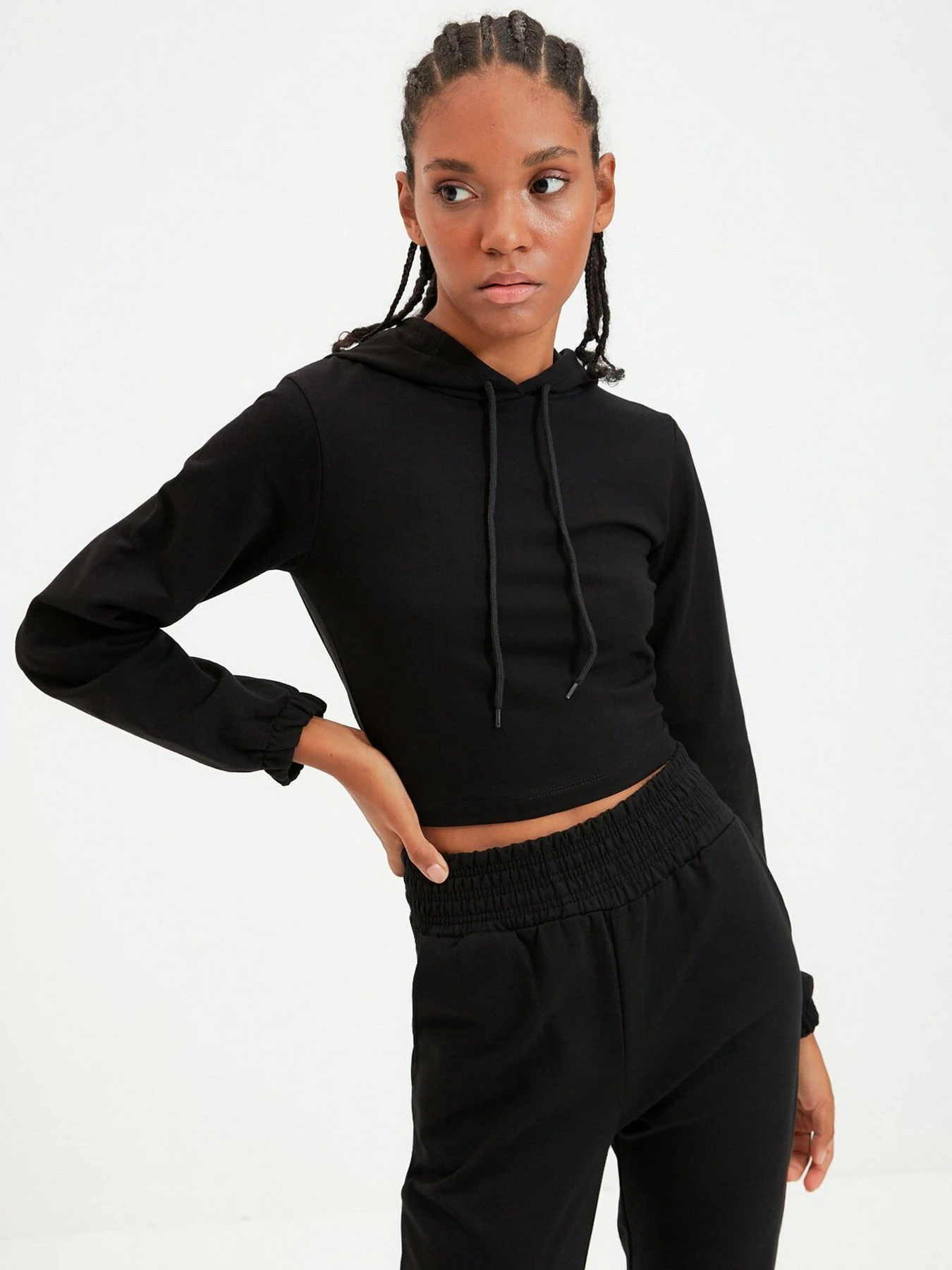 Худи и свитшоты Trendyol модель TWOAW22SW0394/Siyah Худи и свитшоты Trendyol модель TWOAW22SW0394/Siyah Фото