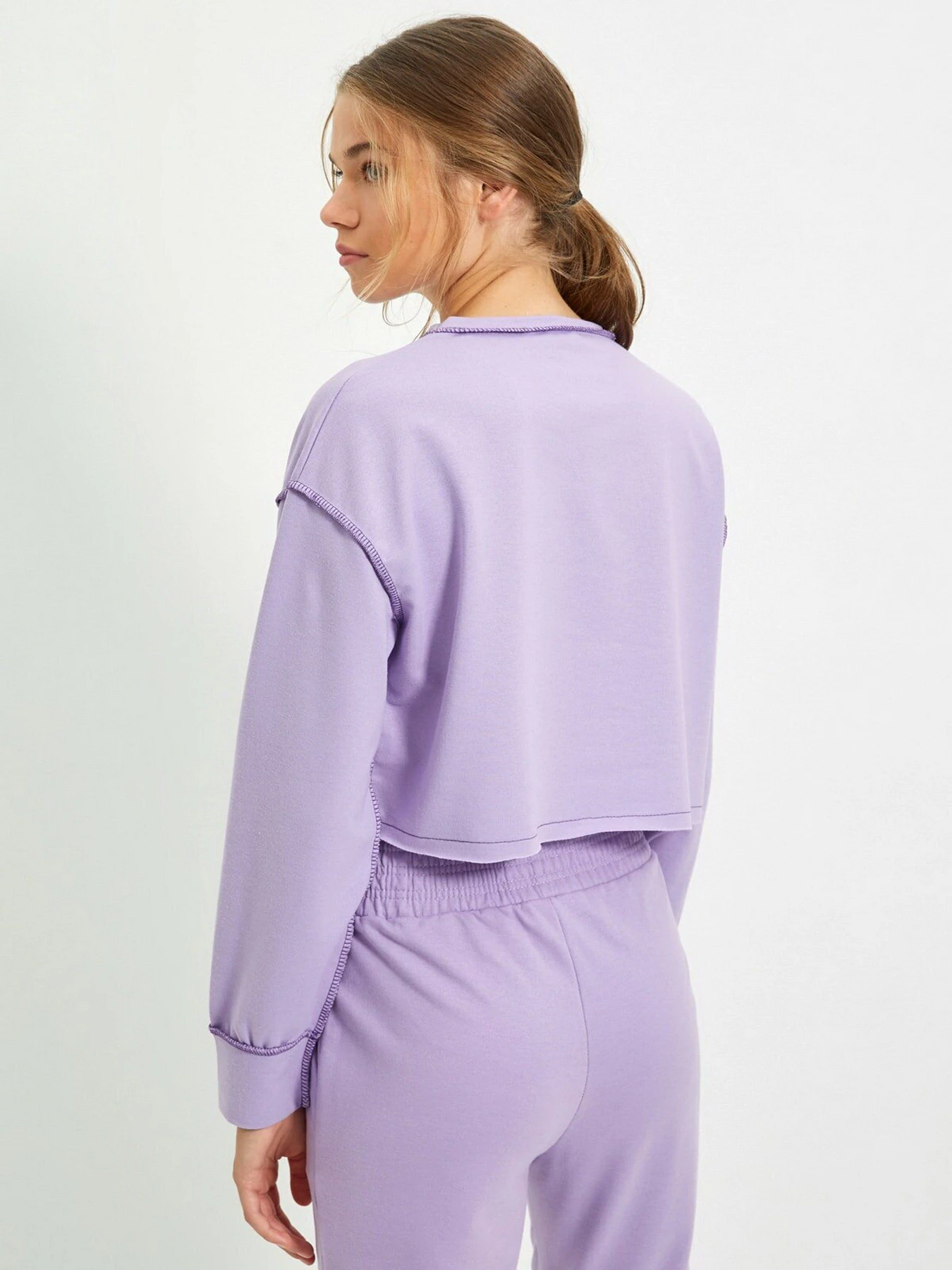 Худи и свитшоты Trendyol модель TWOAW22SW0450/Lila Худи и свитшоты Trendyol модель TWOAW22SW0450/Lila Фото