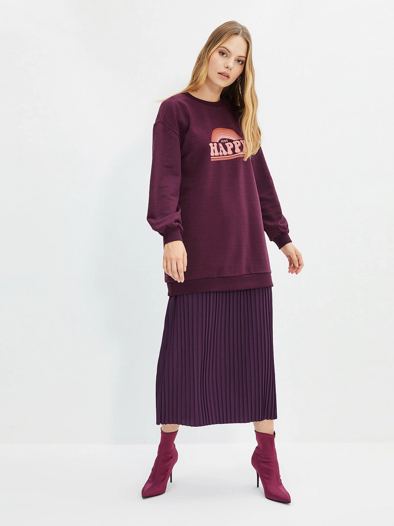 Худи и свитшоты Trendyol модель TCTAW22TW0057/Mor Худи и свитшоты Trendyol модель TCTAW22TW0057/Mor Фото