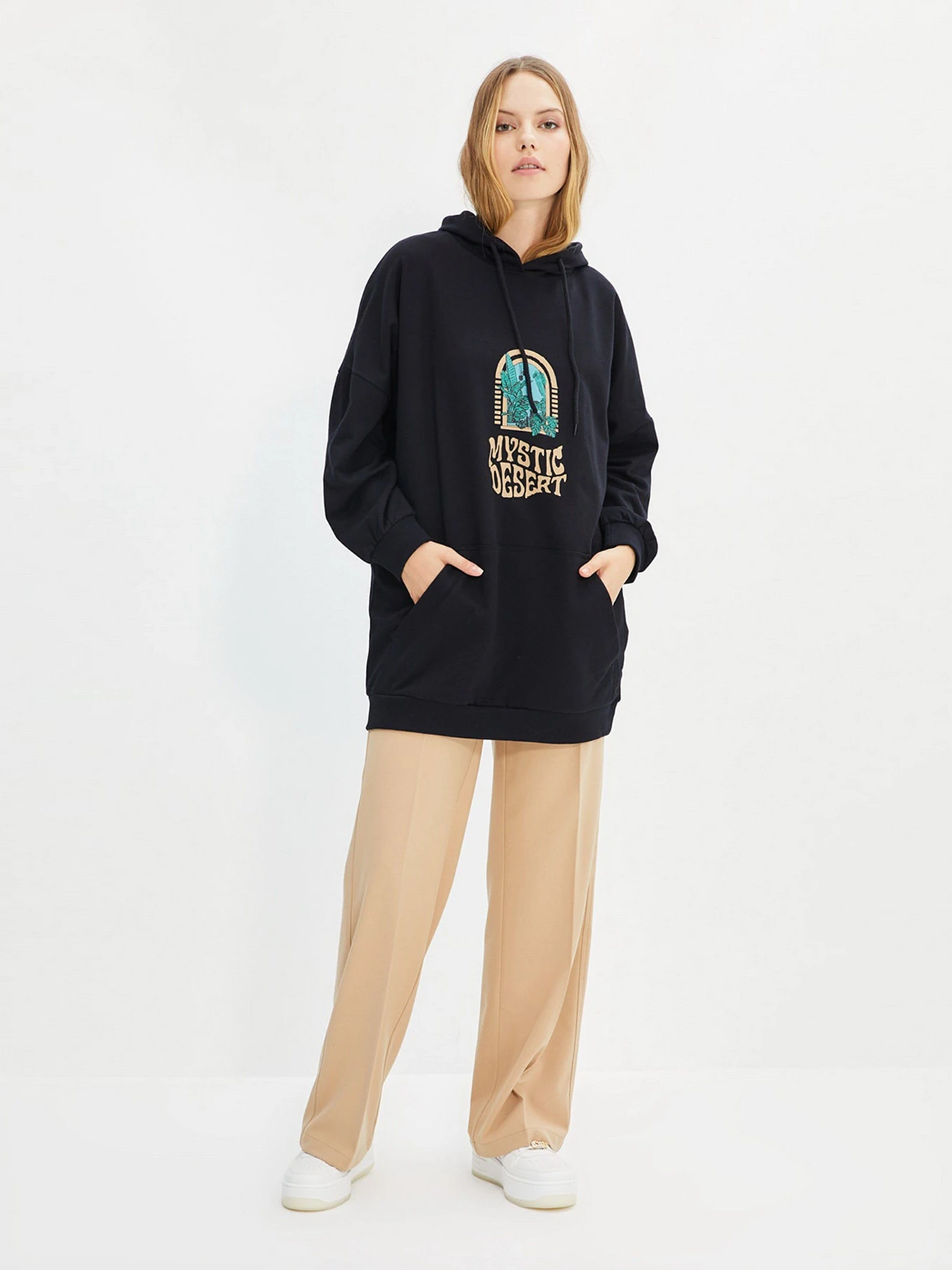 Худи и свитшоты Trendyol модель TCTAW22TW0058/Siyah Худи и свитшоты Trendyol модель TCTAW22TW0058/Siyah Фото