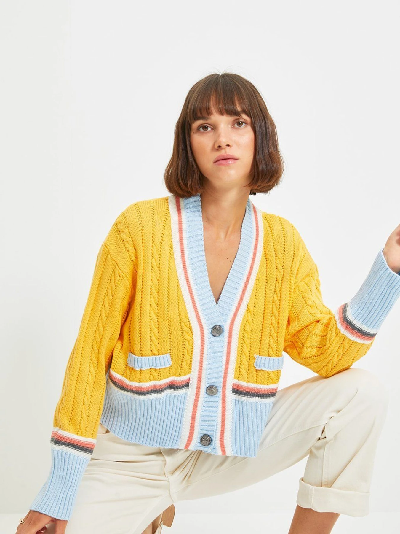 Свитры и кардиганы Trendyol модель TWOAW20FV0017/Sari Свитры и кардиганы Trendyol модель TWOAW20FV0017/Sari Фото