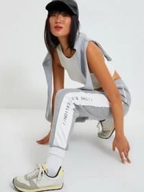 Штани Trendyol модель TWOAW21EA0014/Gri Фото