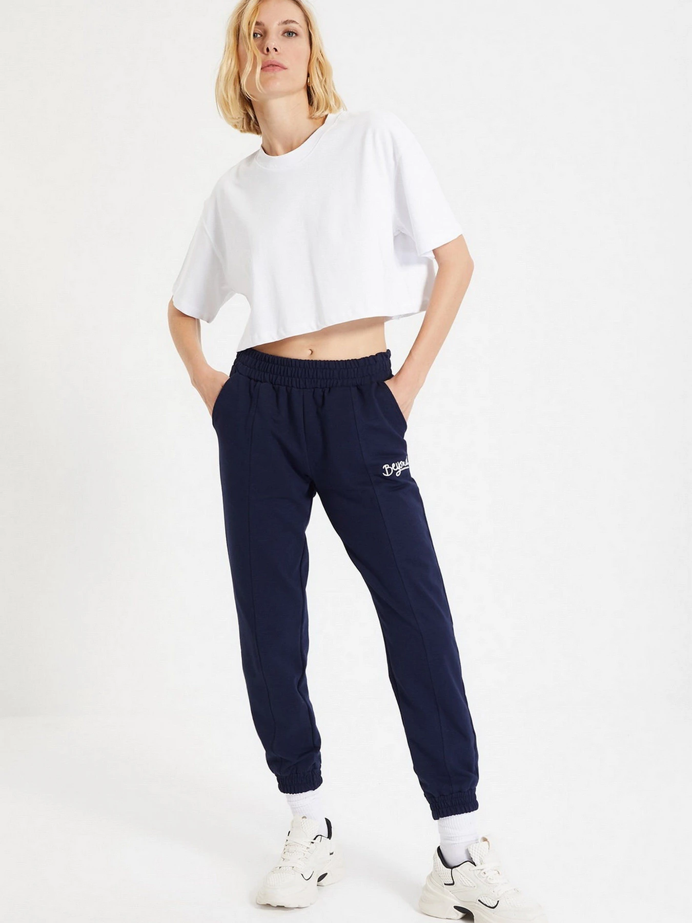 Штани Trendyol модель TWOAW21EA0049/Lacivert Штани Trendyol модель TWOAW21EA0049/Lacivert Фото