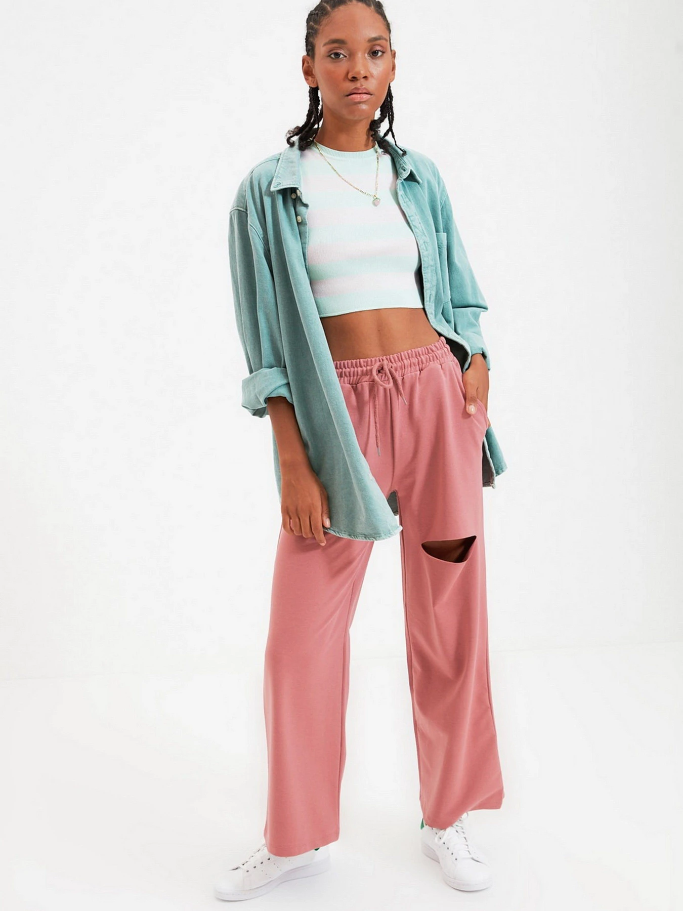 Штани Trendyol модель TWOAW21EA0116/Gul Kurusu Штани Trendyol модель TWOAW21EA0116/Gul Kurusu Фото