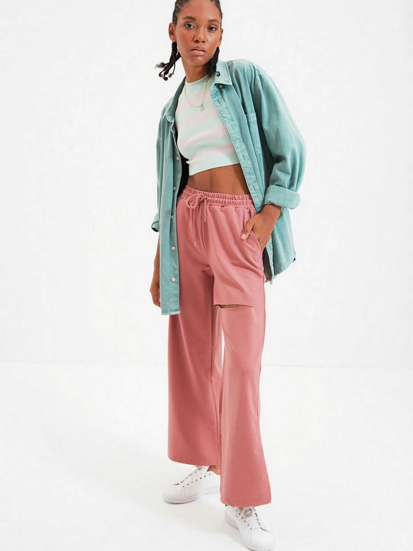 Штани Trendyol модель TWOAW21EA0116/Gul Kurusu Штани Trendyol модель TWOAW21EA0116/Gul Kurusu Фото