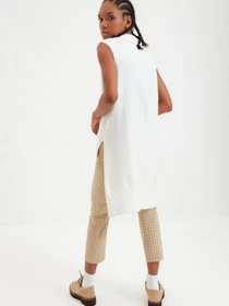 Свитры и кардиганы Trendyol модель TWOAW22BZ0079/Ekru Фото