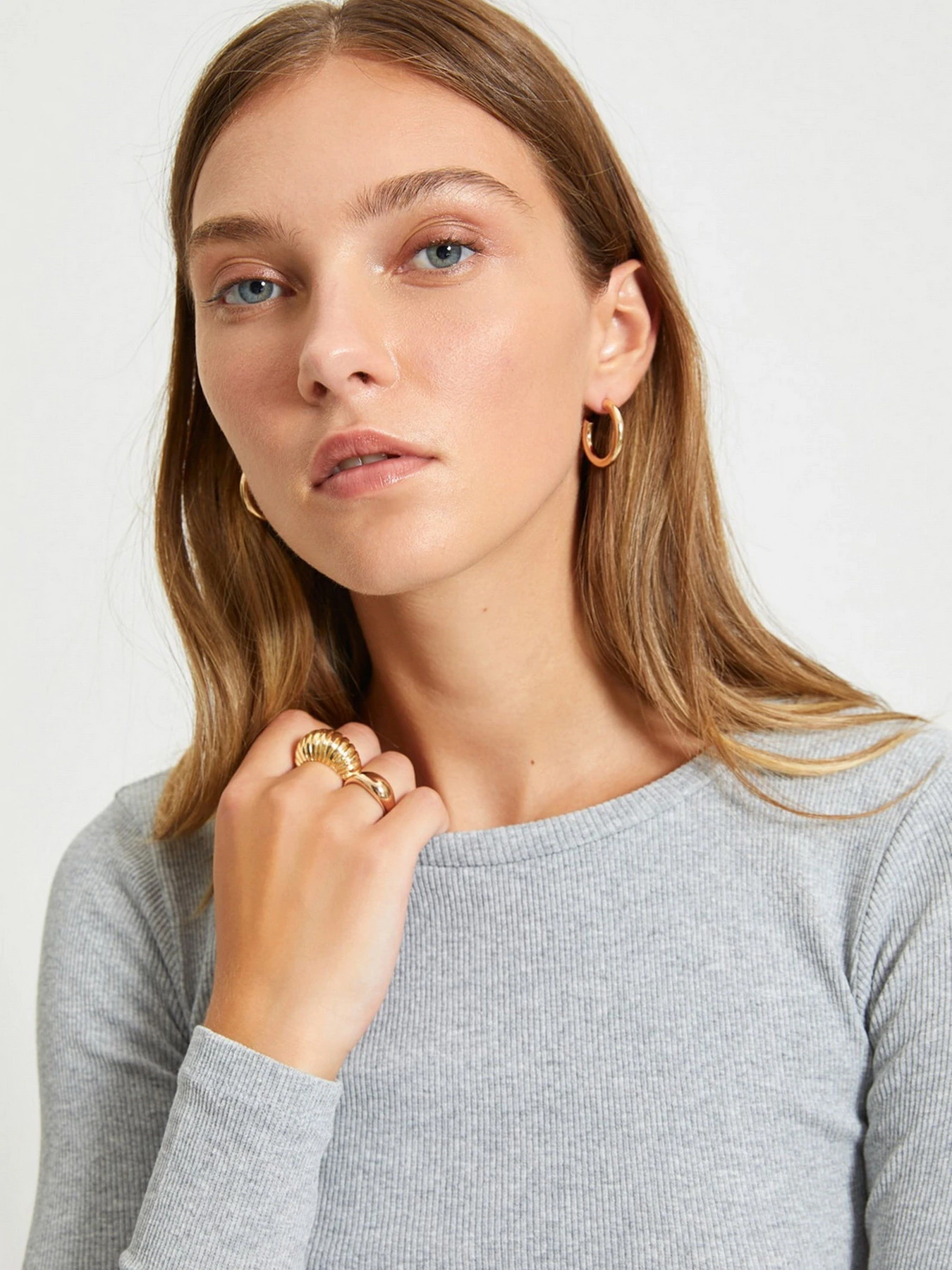 Худи и свитшоты Trendyol модель TWOAW22BZ0124/Gri Худи и свитшоты Trendyol модель TWOAW22BZ0124/Gri Фото