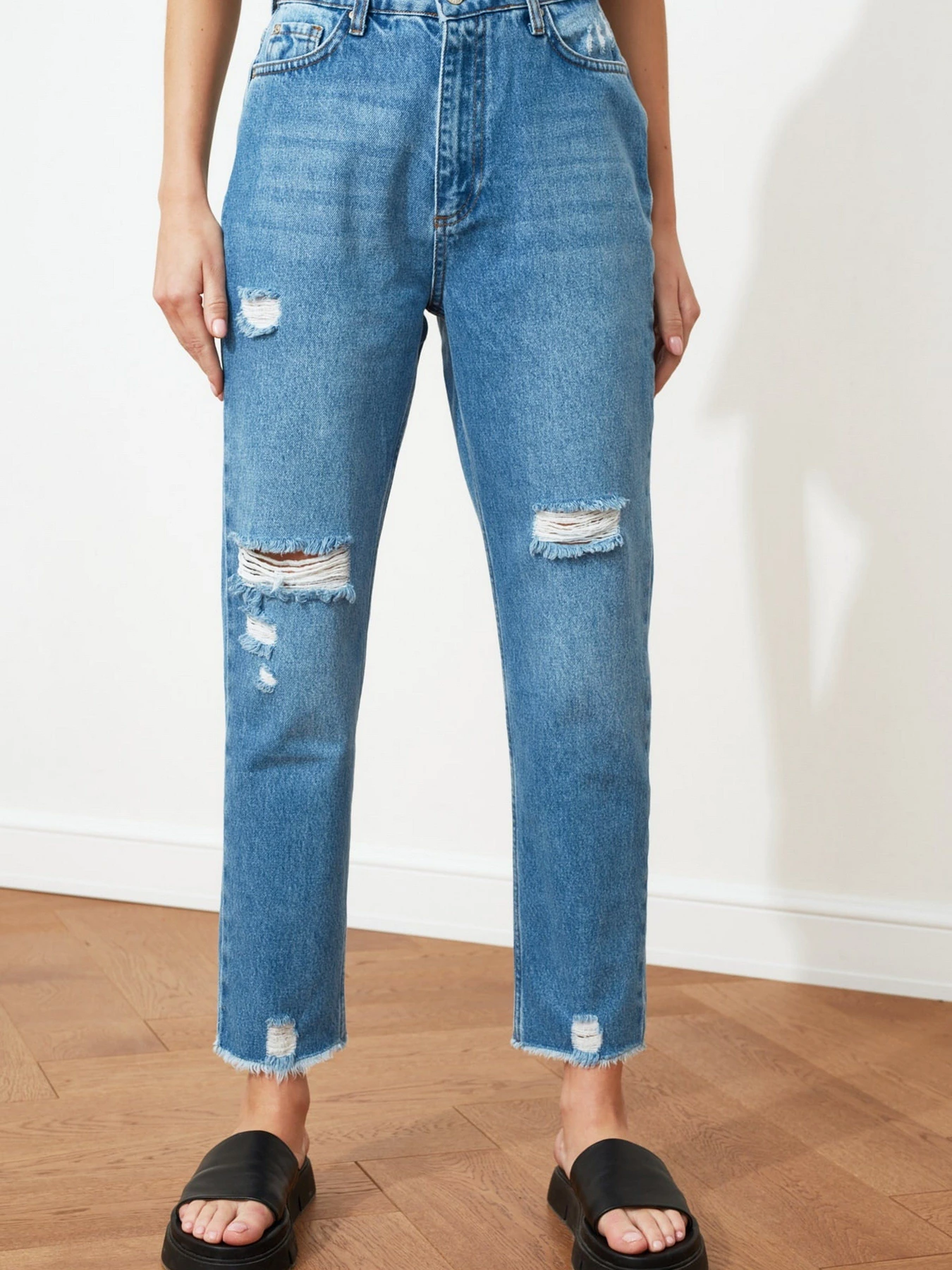 Джинси Trendyol Mom модель TWOSS20JE0114/Mavi Фото
