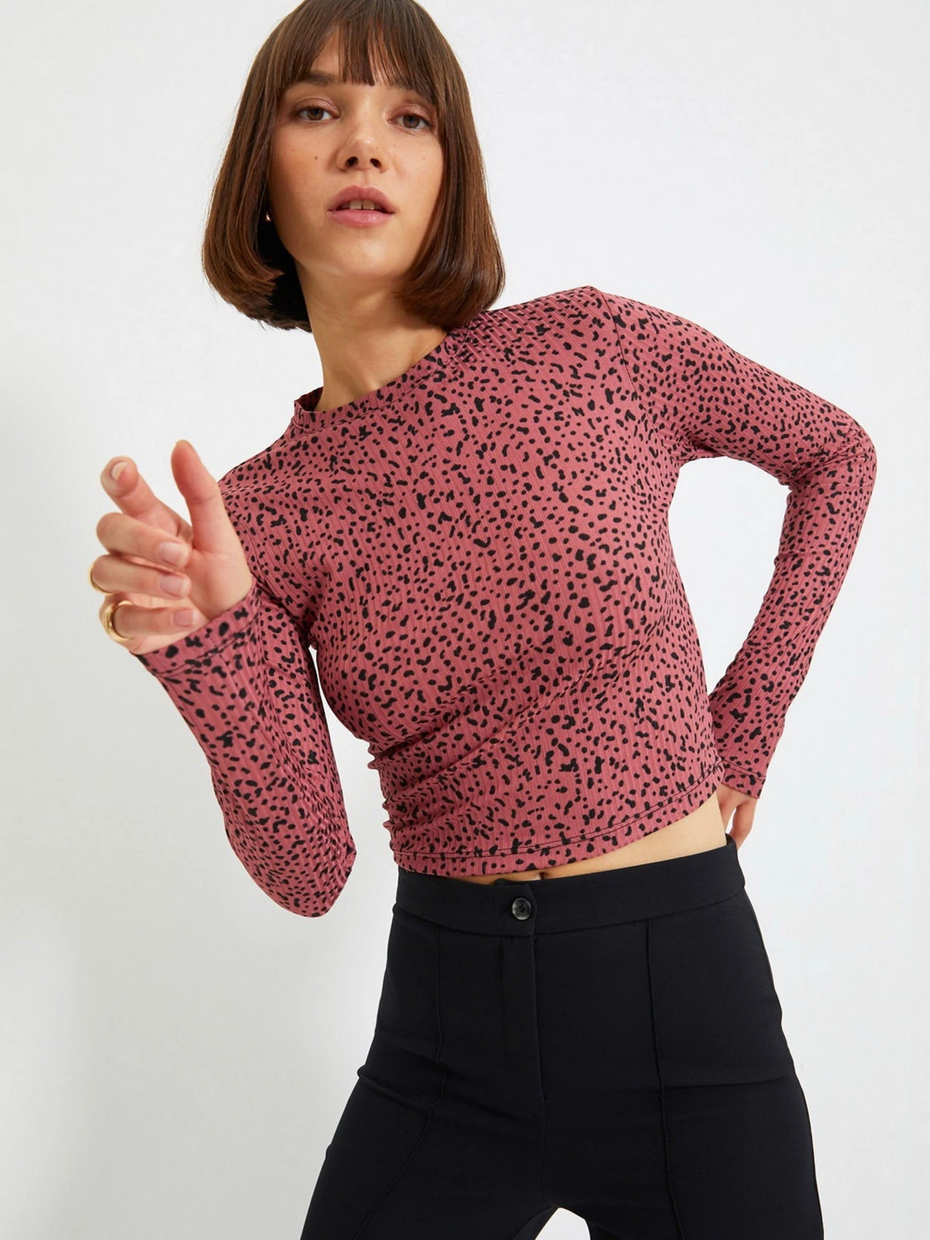 Худи и свитшоты Trendyol модель TWOAW22BZ0505/Murdum Худи и свитшоты Trendyol модель TWOAW22BZ0505/Murdum Фото
