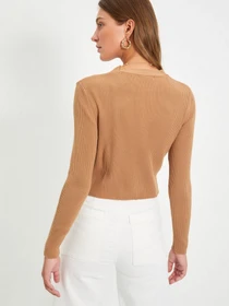 Свитры и кардиганы Trendyol модель TWOAW22HI0610/Camel Фото