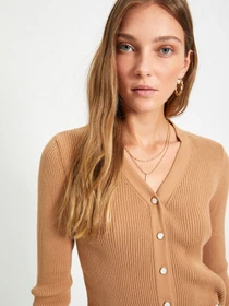 Свитры и кардиганы Trendyol модель TWOAW22HI0610/Camel Фото