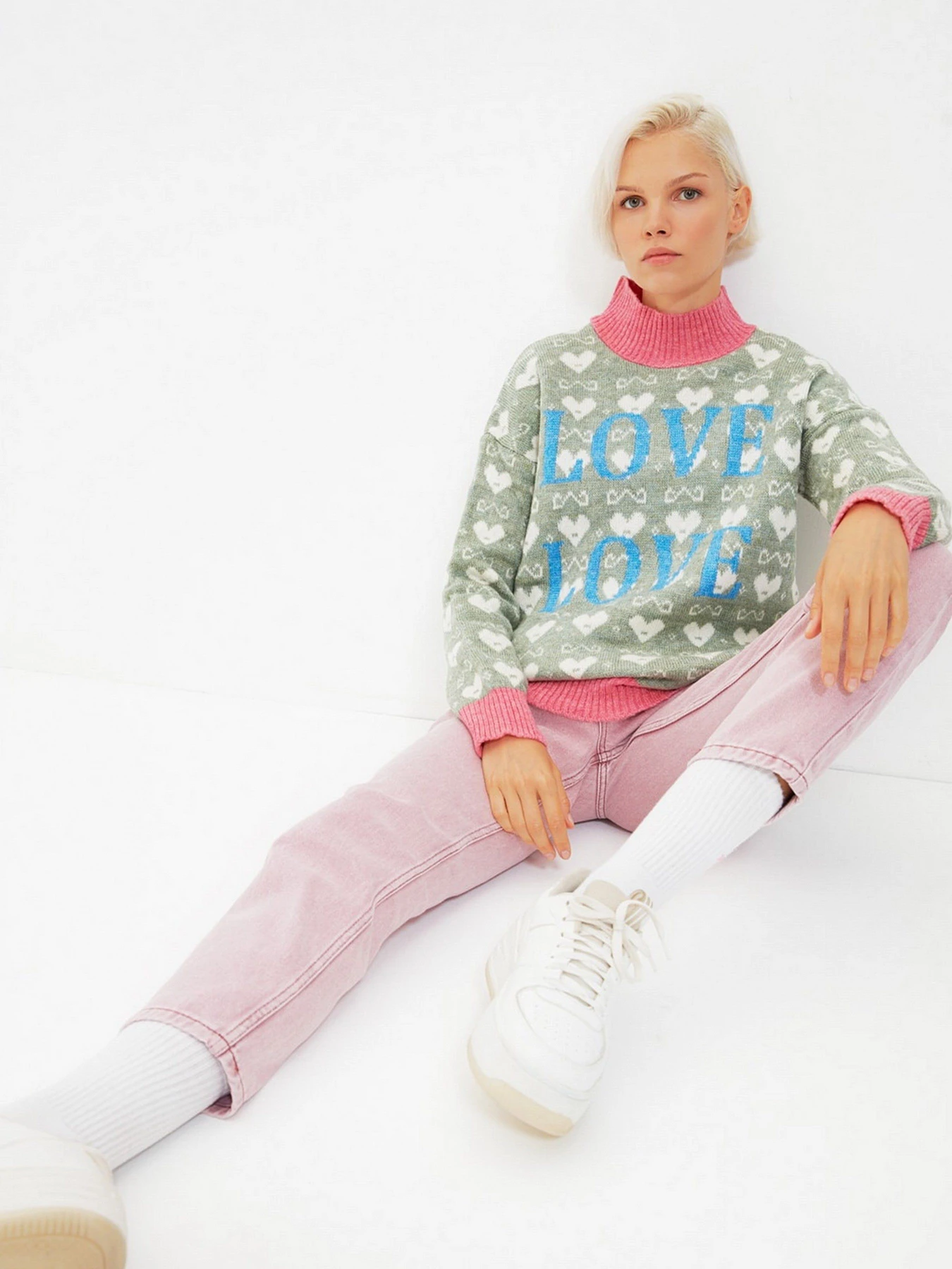 Свитры и кардиганы Trendyol модель TWOAW22KZ0096/Pembe Свитры и кардиганы Trendyol модель TWOAW22KZ0096/Pembe Фото