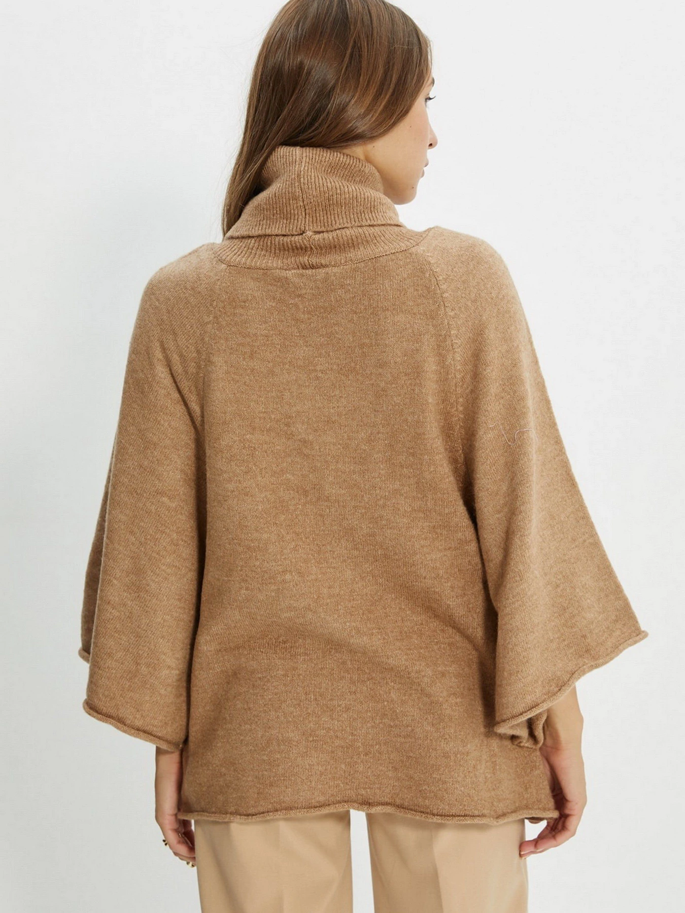 Свитры и кардиганы Trendyol модель TWOAW22KZ0762/Camel Фото