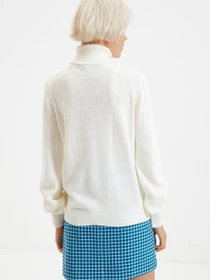 Свитры и кардиганы Trendyol модель TWOAW22KZ0894/Ekru Фото
