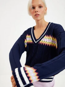 Свитры и кардиганы Trendyol модель TWOAW22KZ1120/Lacivert Фото