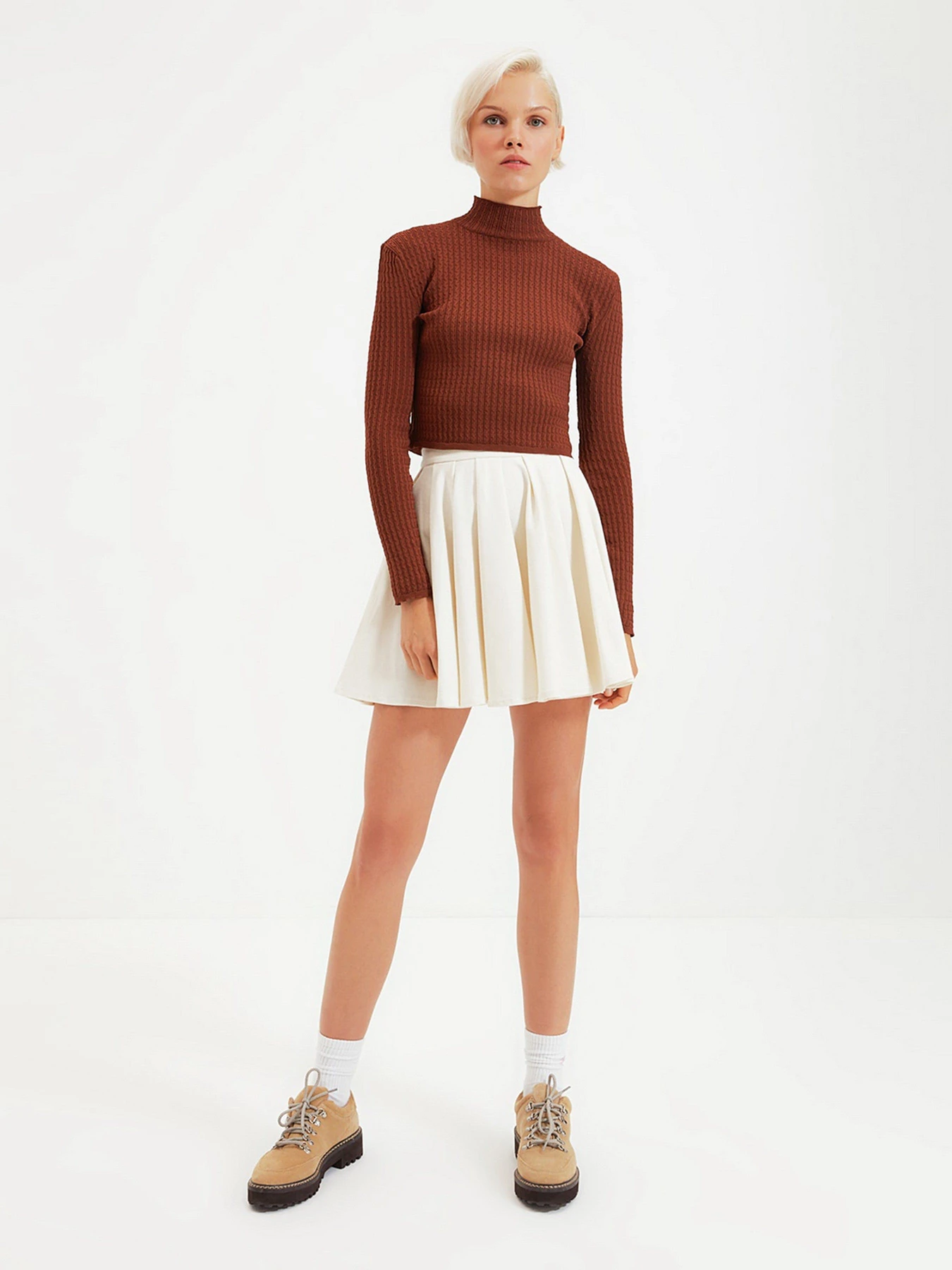 Свитры и кардиганы Trendyol модель TWOAW22KZ1128/Kahverengi Фото