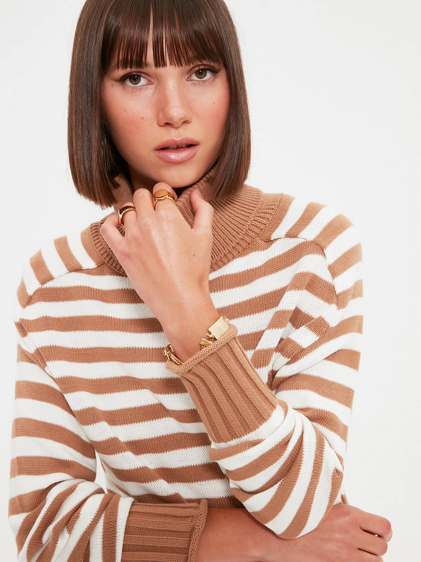 Свитры и кардиганы Trendyol модель TWOAW22KZ1216/Camel Свитры и кардиганы Trendyol модель TWOAW22KZ1216/Camel Фото