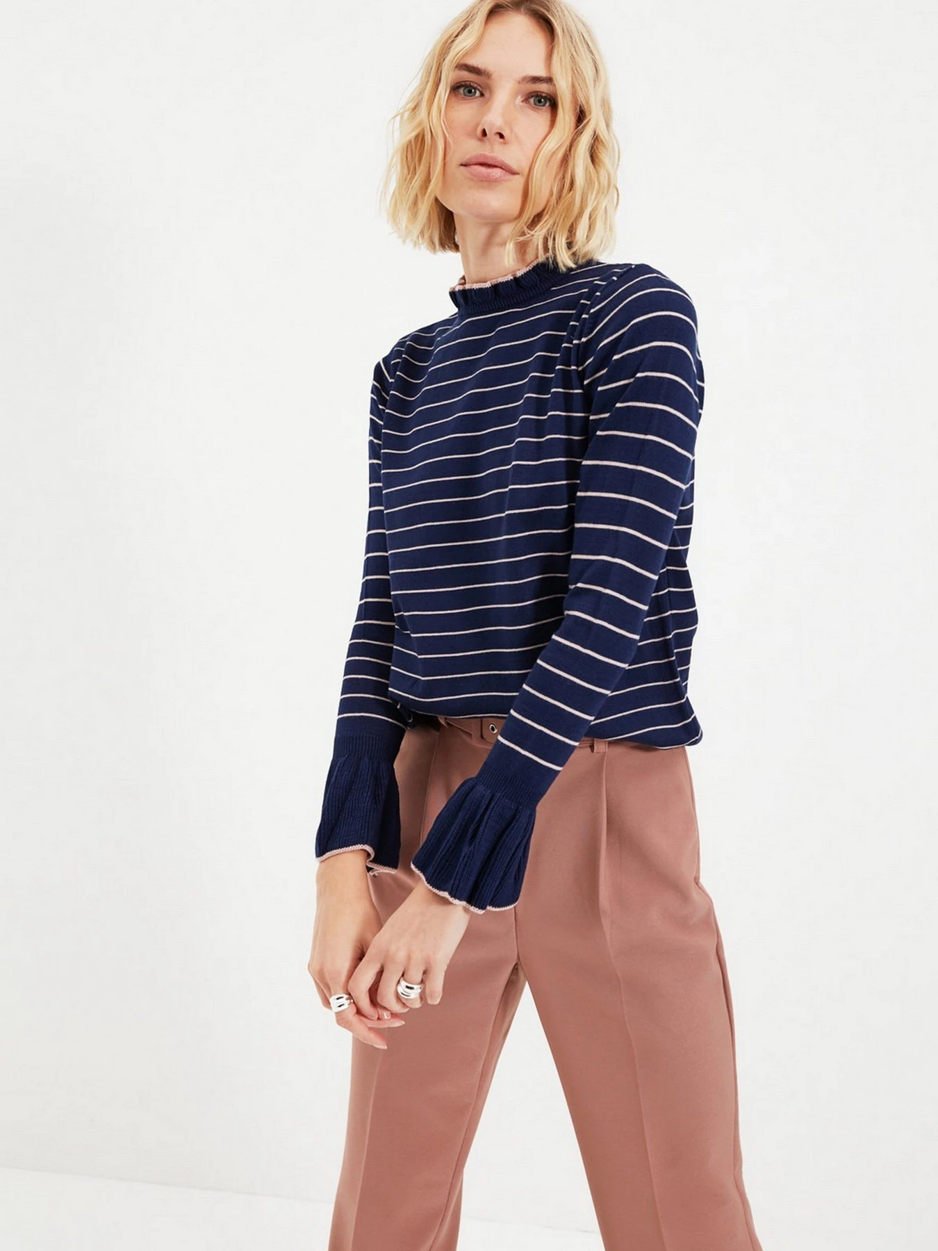 Свитры и кардиганы Trendyol модель TWOAW22KZ1389/Lacivert Свитры и кардиганы Trendyol модель TWOAW22KZ1389/Lacivert Фото