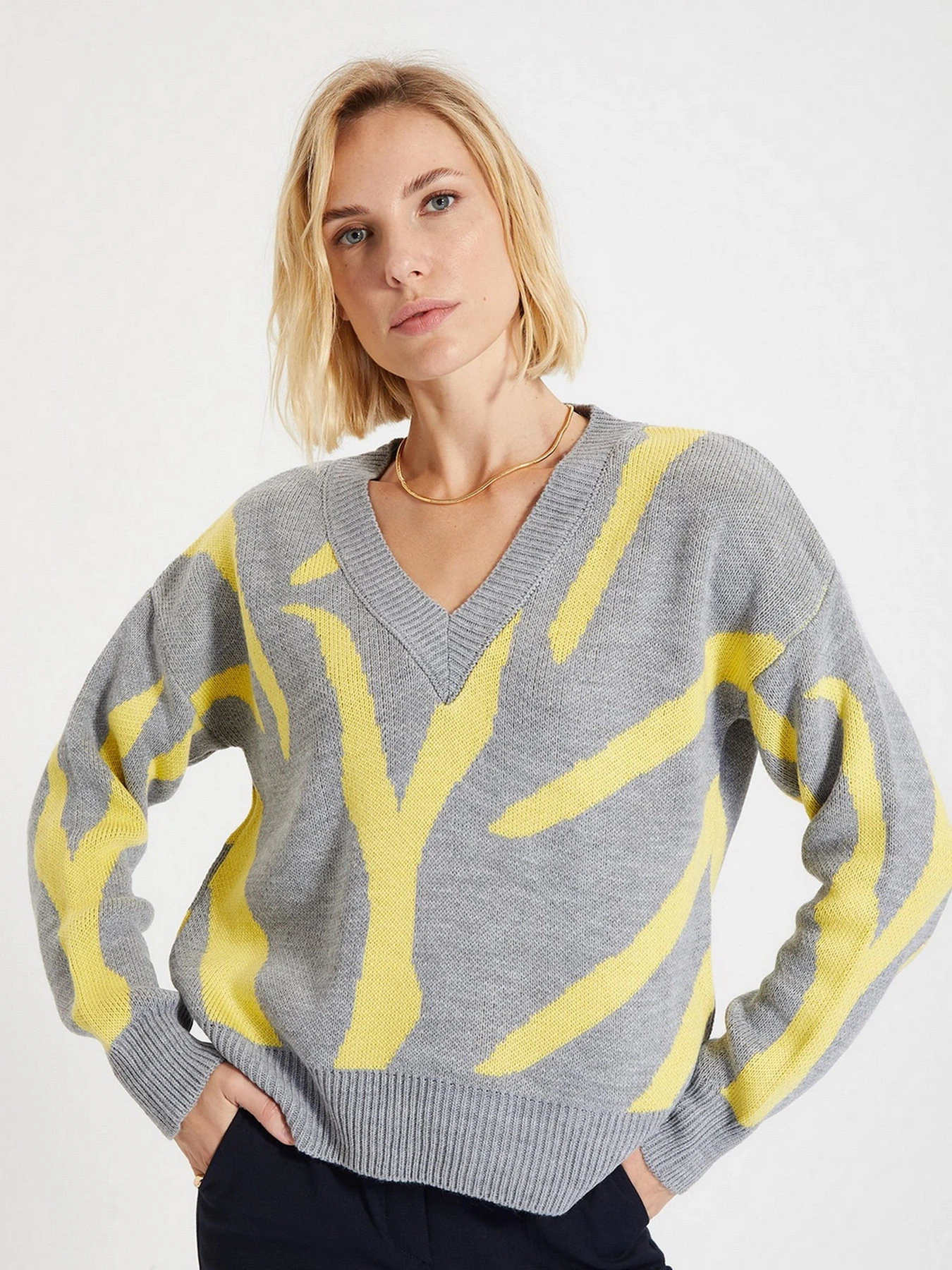 Свитры и кардиганы Trendyol модель TWOAW22KZ1648/Gri Фото