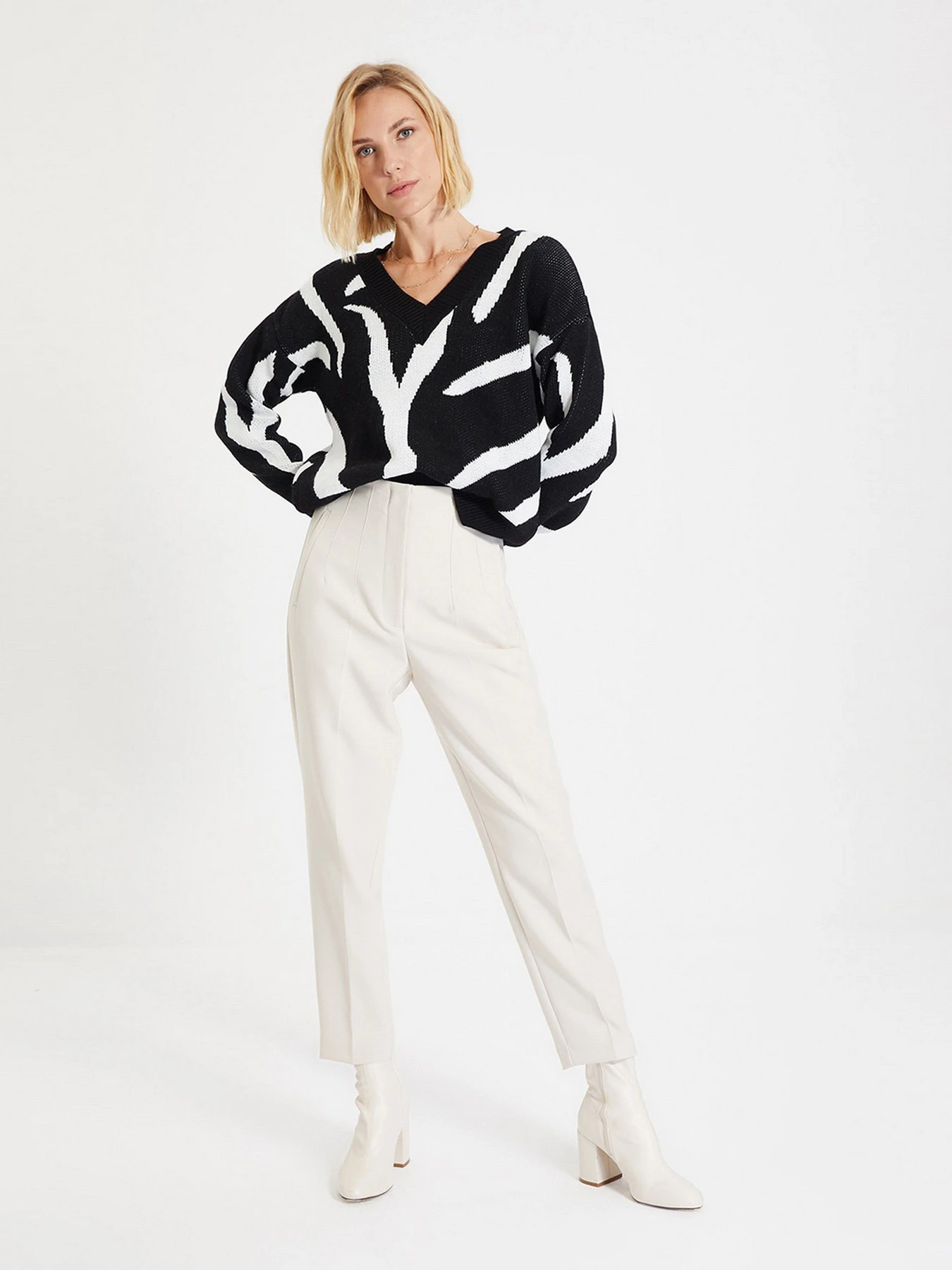 Свитры и кардиганы Trendyol модель TWOAW22KZ1648/Siyah Свитры и кардиганы Trendyol модель TWOAW22KZ1648/Siyah Фото