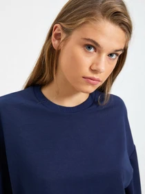 Худи и свитшоты Trendyol модель TWOAW22SW0051/Lacivert Фото