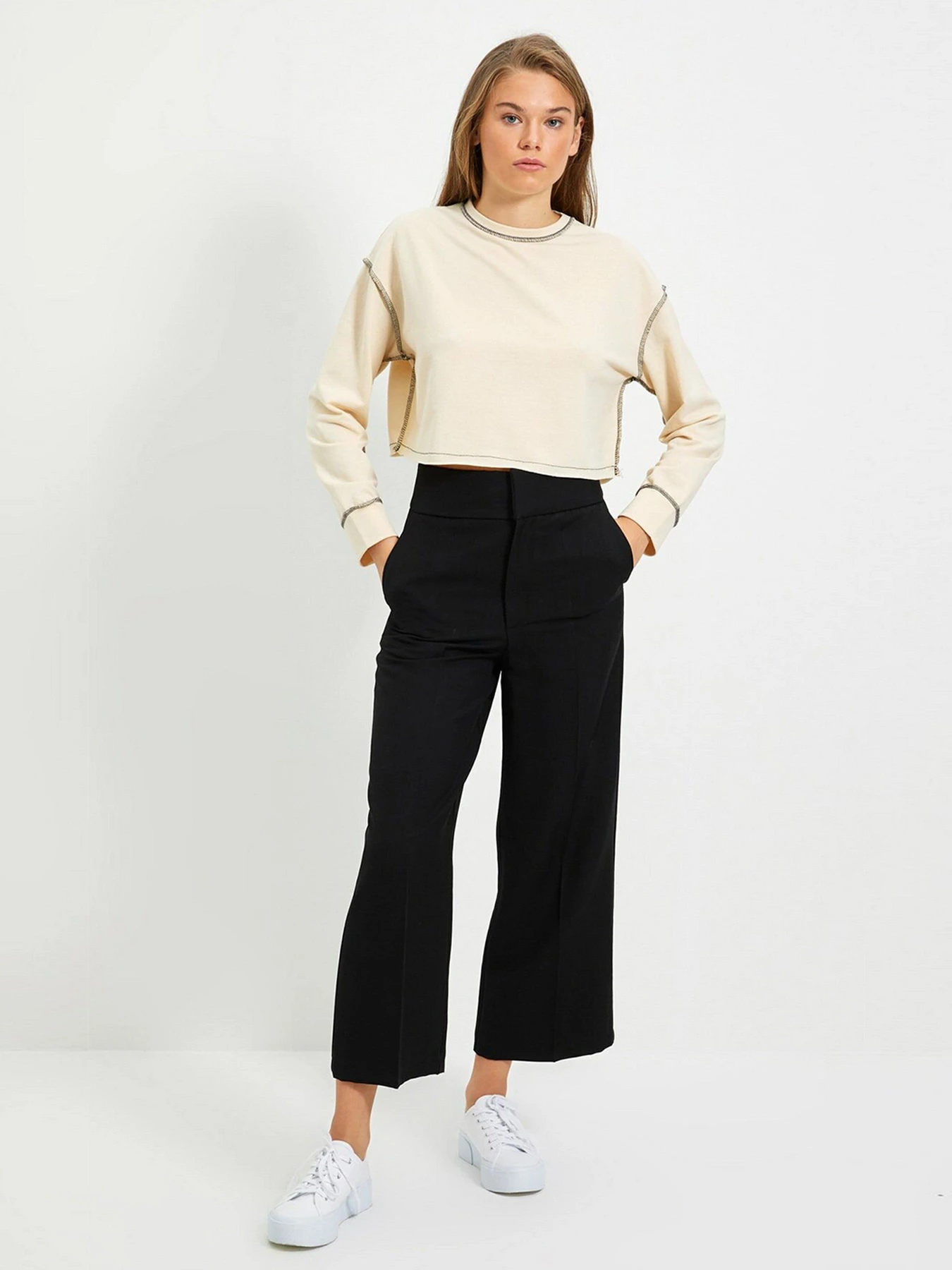 Худи и свитшоты Trendyol модель TWOAW22SW0450/Bej Худи и свитшоты Trendyol модель TWOAW22SW0450/Bej Фото