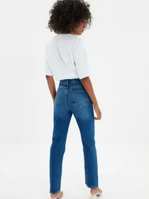 Джинсы Trendyol Bootcut модель TWOAW22JE0138/Koyu Mavi Фото
