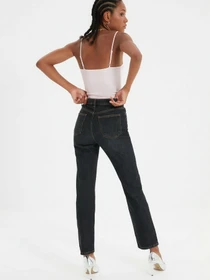 Джинсы Trendyol Bootcut модель TWOAW22JE0138/Siyah Фото
