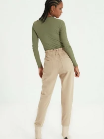 Джинси Trendyol Mom модель TWOAW22JE0240/Bej Фото