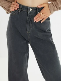 Джинсы Trendyol Mom модель TWOAW22JE0264/Siyah Фото